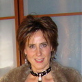 Melissa van Deursen met halsband